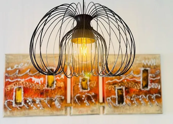 Montemayor 2br Pool And Garage *